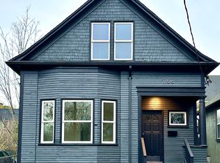 706 27th Ave, Seattle, WA 98122