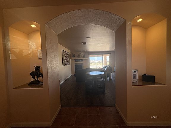 4th image of 335 S Anasazi Dr