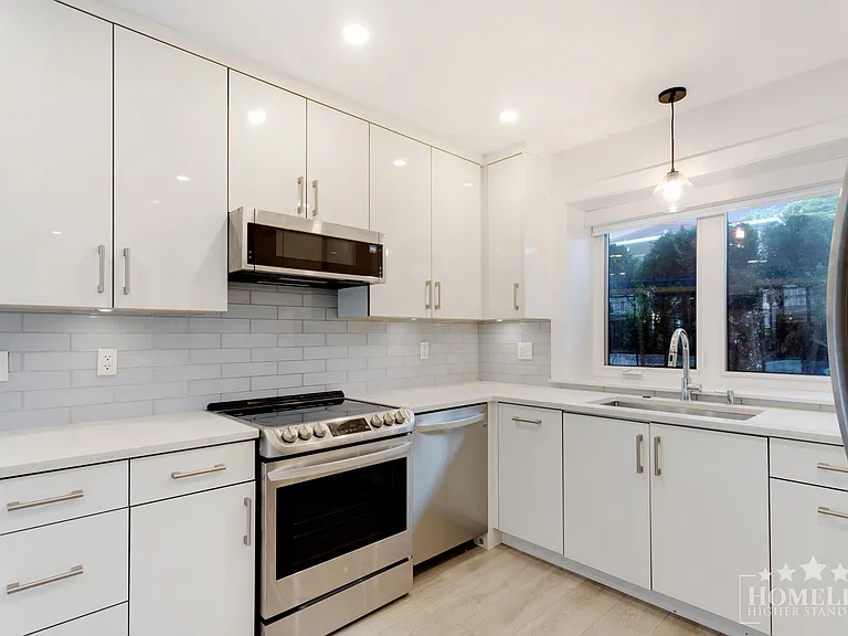6627 Inverness St #6623 — Photo 7