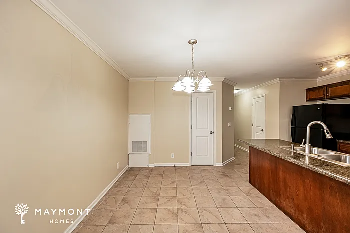 410 Wichita Dr — Photo 6