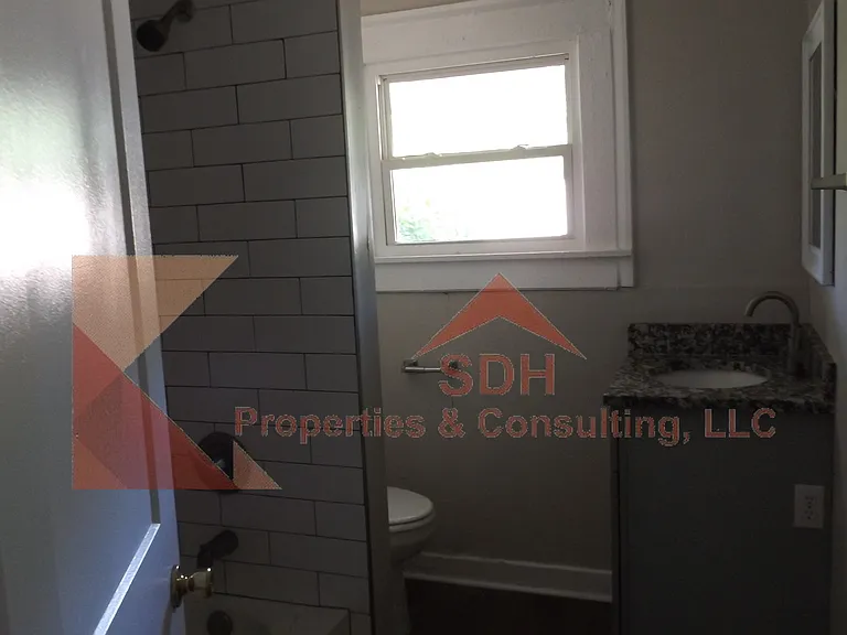 116 Aikman Ave — Photo 10