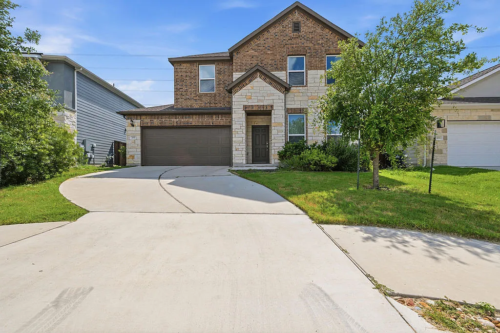 5 bed, 2950 sqft, $2,695 — Photo 1
