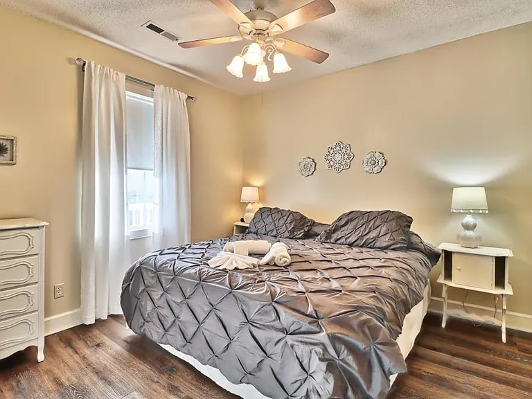 698 Riverwalk Dr — Photo 10