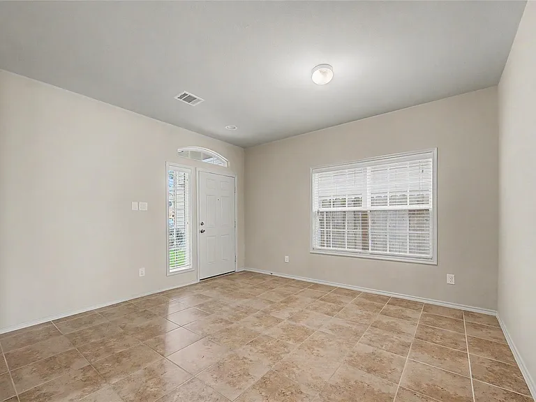 18319 Amalfi Coast Dr — Photo 9