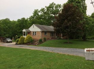 2886 Pinch Rd, Manheim, PA 17545