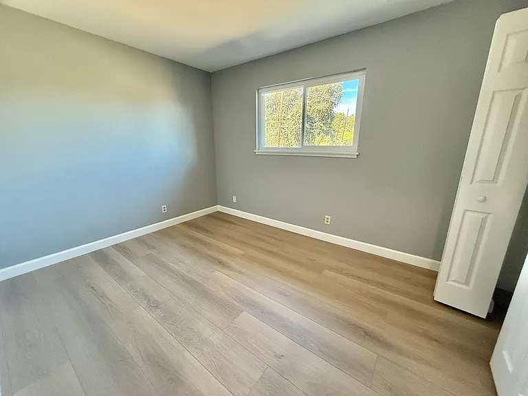 8001 Church St — Photo 11