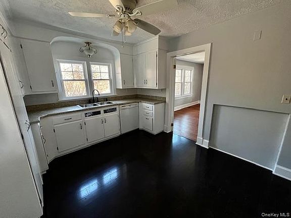 3rd image of 26 Pump House Rd