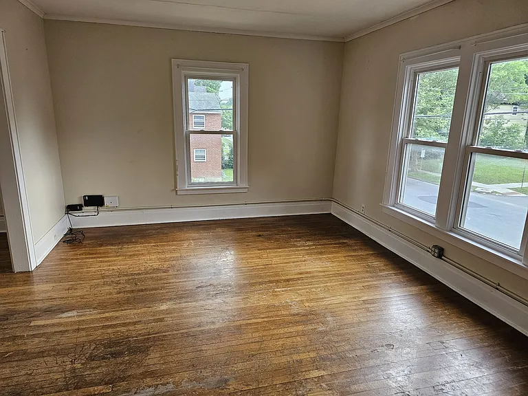 2519 Midland Ave — Photo 6