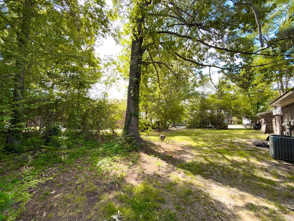 121 Langley Dr