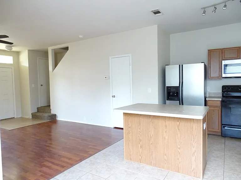 2632 Boedeker Dr — Photo 4