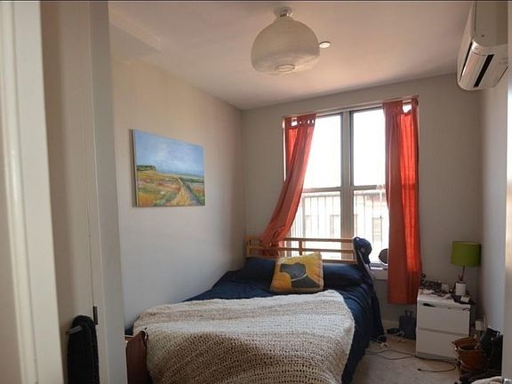3rd image of 828 Saint Johns Pl #2AF