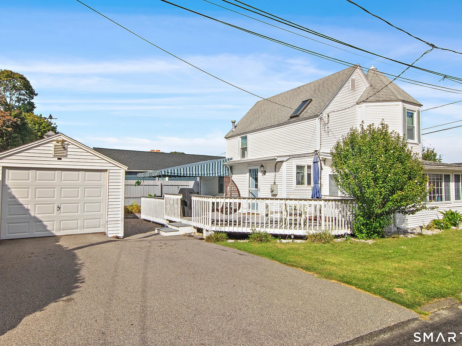 3 bed, 2.0 bath, 1454 sqft, $2,400 — Photo 3