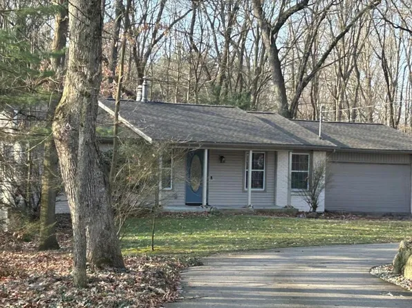 24333 Oak Ln, Mattawan, MI 49071
