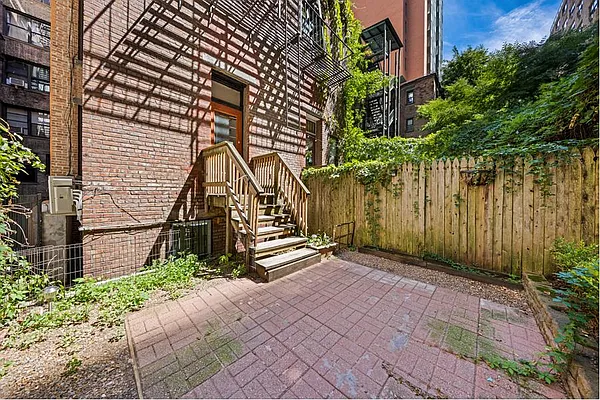 Rented by Douglas Elliman | media 13