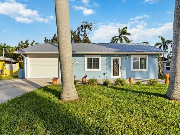 4603 103rd St W, Bradenton, FL 34210