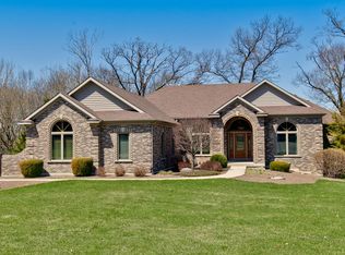 3426 Forest Ridge Dr, Spring Grove, IL 60081