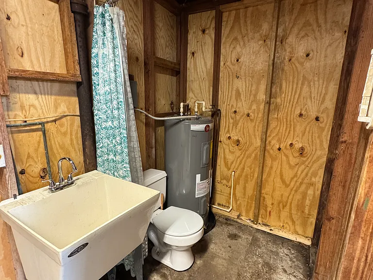 14th Pl — Photo 28