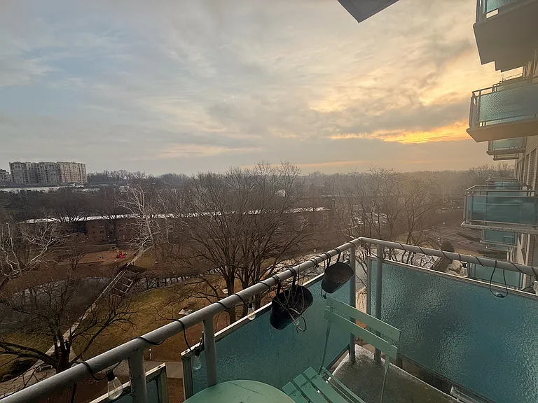 10201 Grosvenor Pl — Photo 13