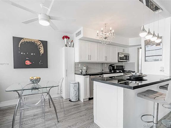 4th image of 301 174th St APT 715