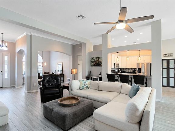 5th image of 249 Walton Heath Dr