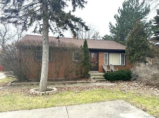 17230 E Thirteen Mile Rd, Roseville, MI 48066
