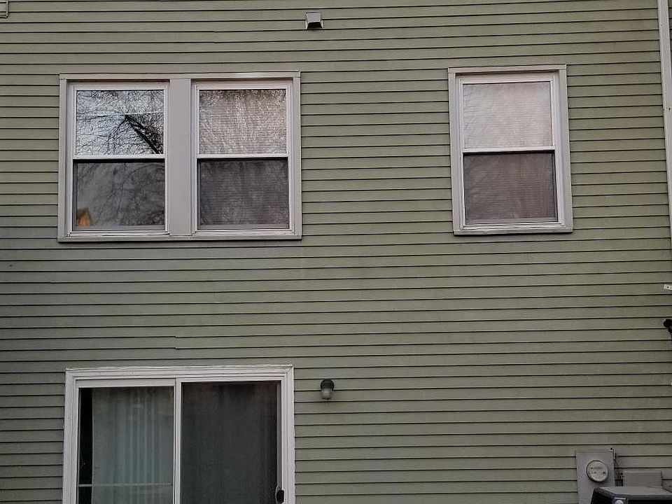 2nd image of 2098 Lake Grove Ln