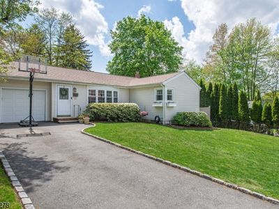 40 Woodrow Place, West Caldwell, NJ, 07006