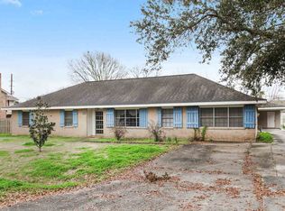 803 Levert Dr, Thibodaux, LA 70301