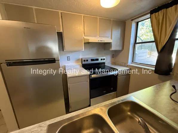 9757 E Peakview Ave APT B03, Englewood, CO 80111