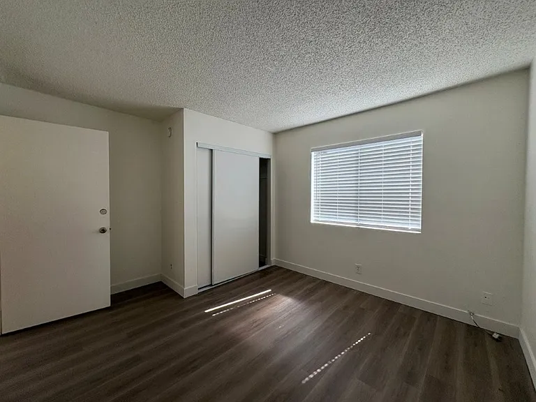 Three Gardens, 14133 Sylvan St. — Photo 21