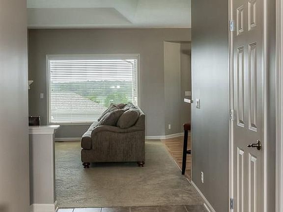 5th image of 12025 Vane Cir