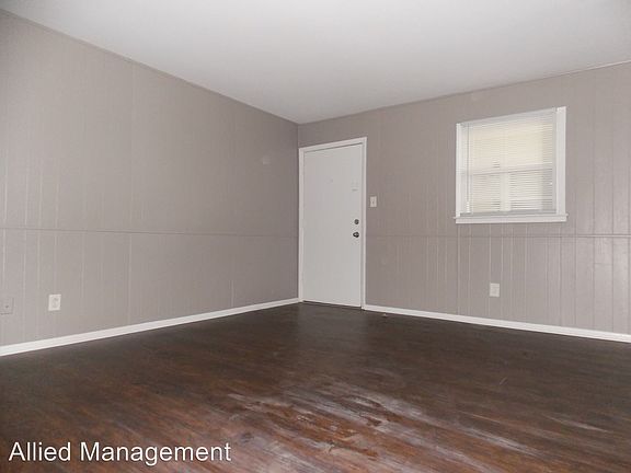 4th image of 315 Ballpark Dr Unit 104