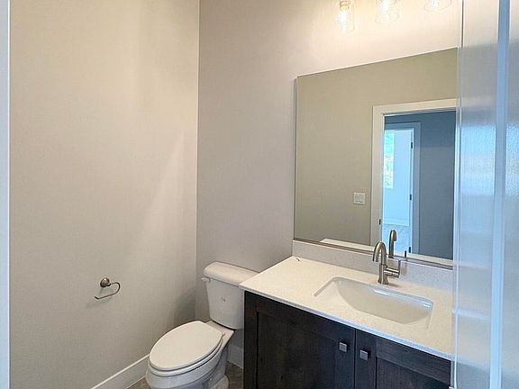 5th image of 313 N 2805 W #410
