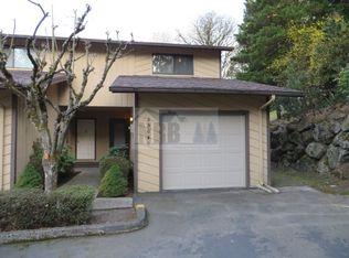 25040 Lake Fenwick Rd, Kent, WA 98032