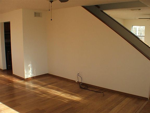 4th image of 4111 Jewel Ct