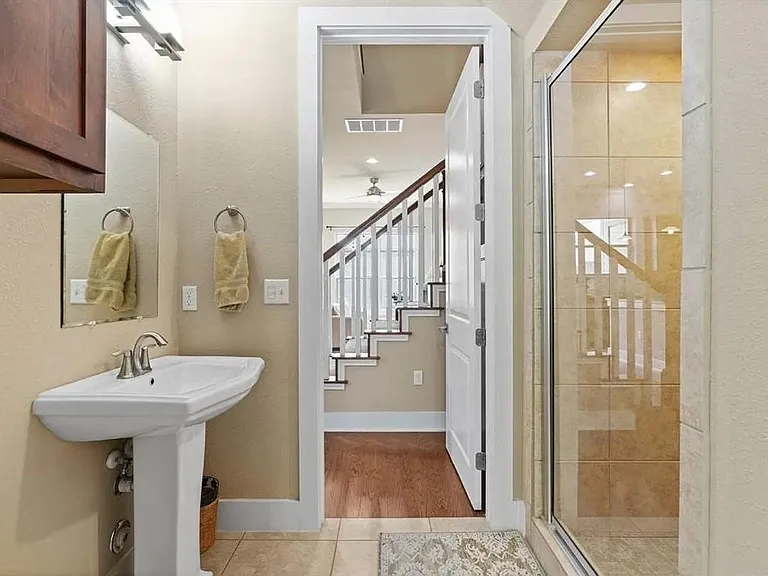4545 Mattie St — Photo 15
