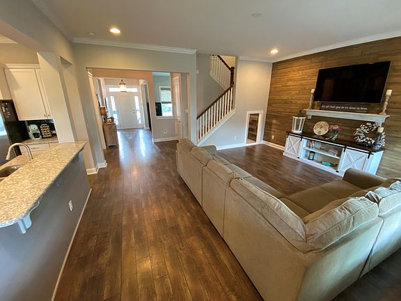 5th image of 1364 Crane Creek Dr