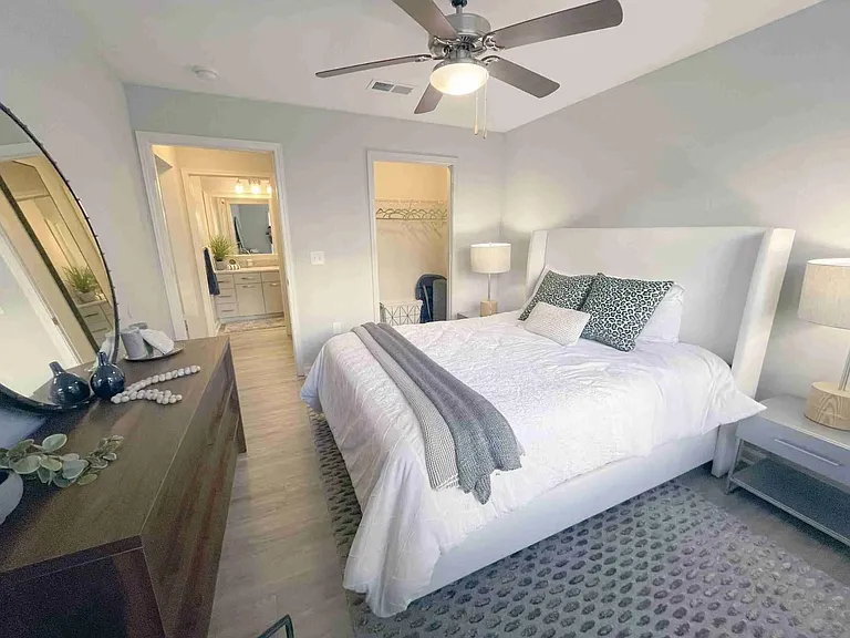 The Aventine Greenville Apartment Homes — Photo 15