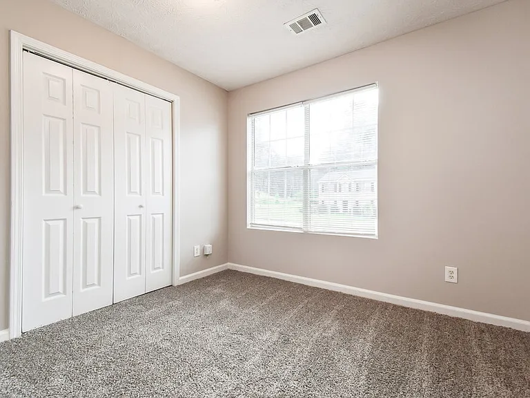 1322 Sandybrook Ct — Photo 16