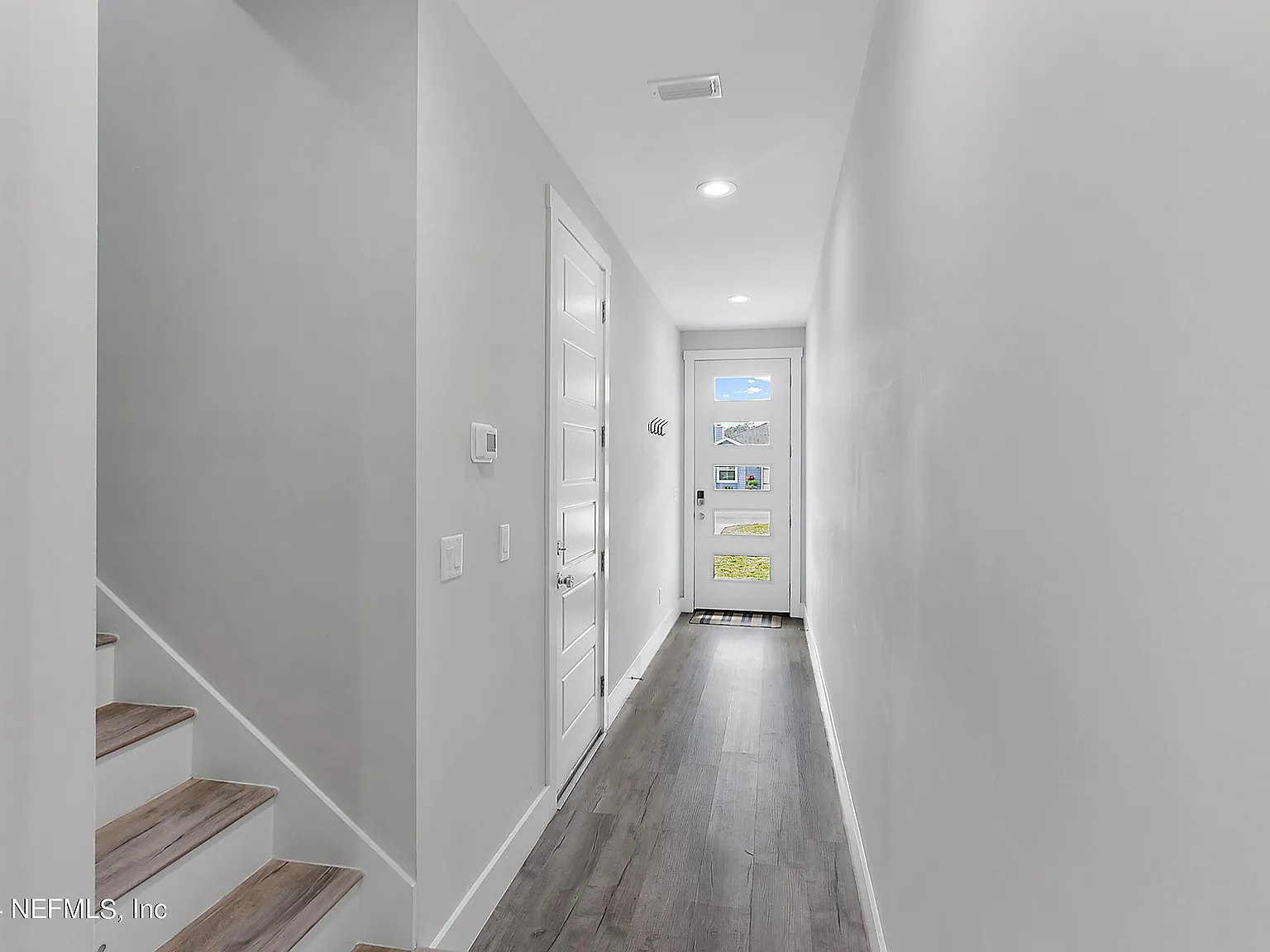 4 bed, 2.5 bath, 1869 sqft, $3,445 — Photo 3