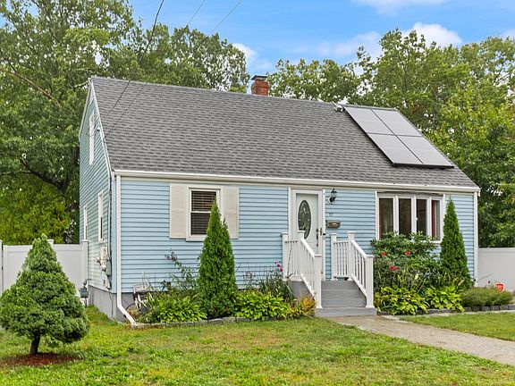 3rd image of 12 Cedar Cir