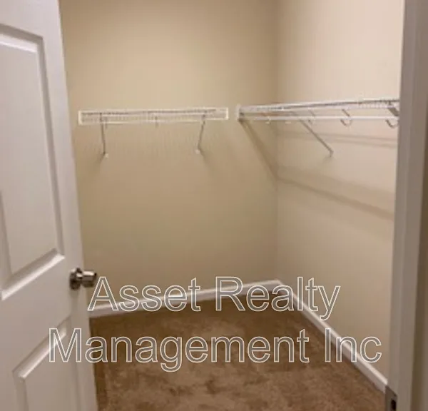 801 Colonial Estates Way — Photo 16