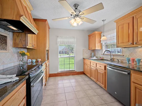 7097 Jim Rushing Rd, Denham Springs, LA 70706