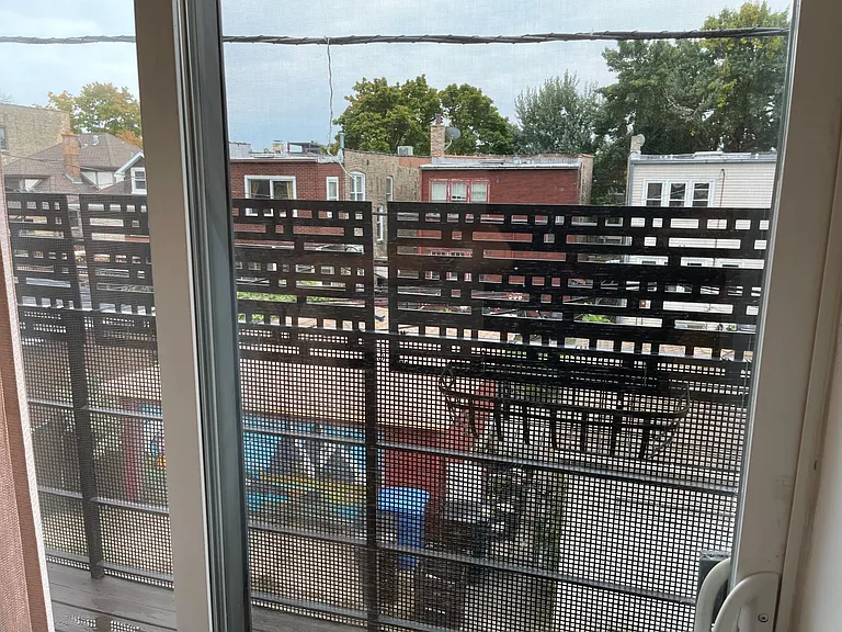 2541 W Chicago Ave #2R — Photo 7