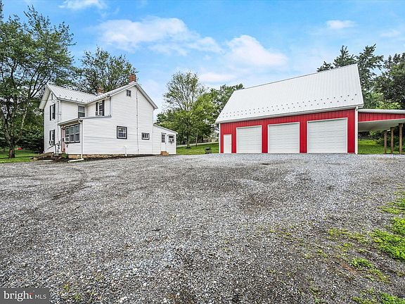 2nd image of 2900 Gillis Rd