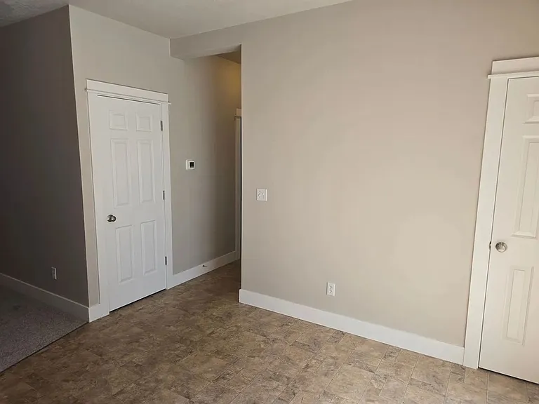 2132 Marlow Ln — Photo 6
