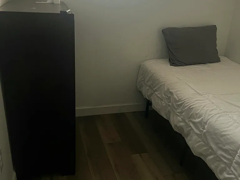 4 Joanna Ct — Photo 12