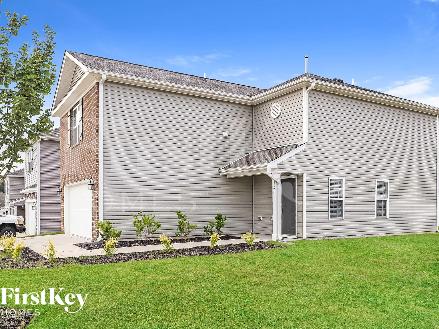 3 bed, 2.5 bath, 1880 sqft, $2,400 — Photo 2