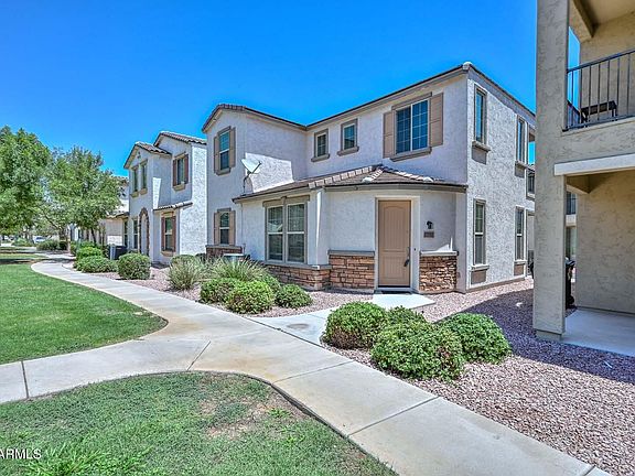 3rd image of 17732 W MANDALAY Lane