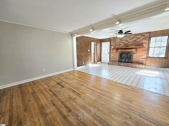 3rd image of 102 Ikes Rd